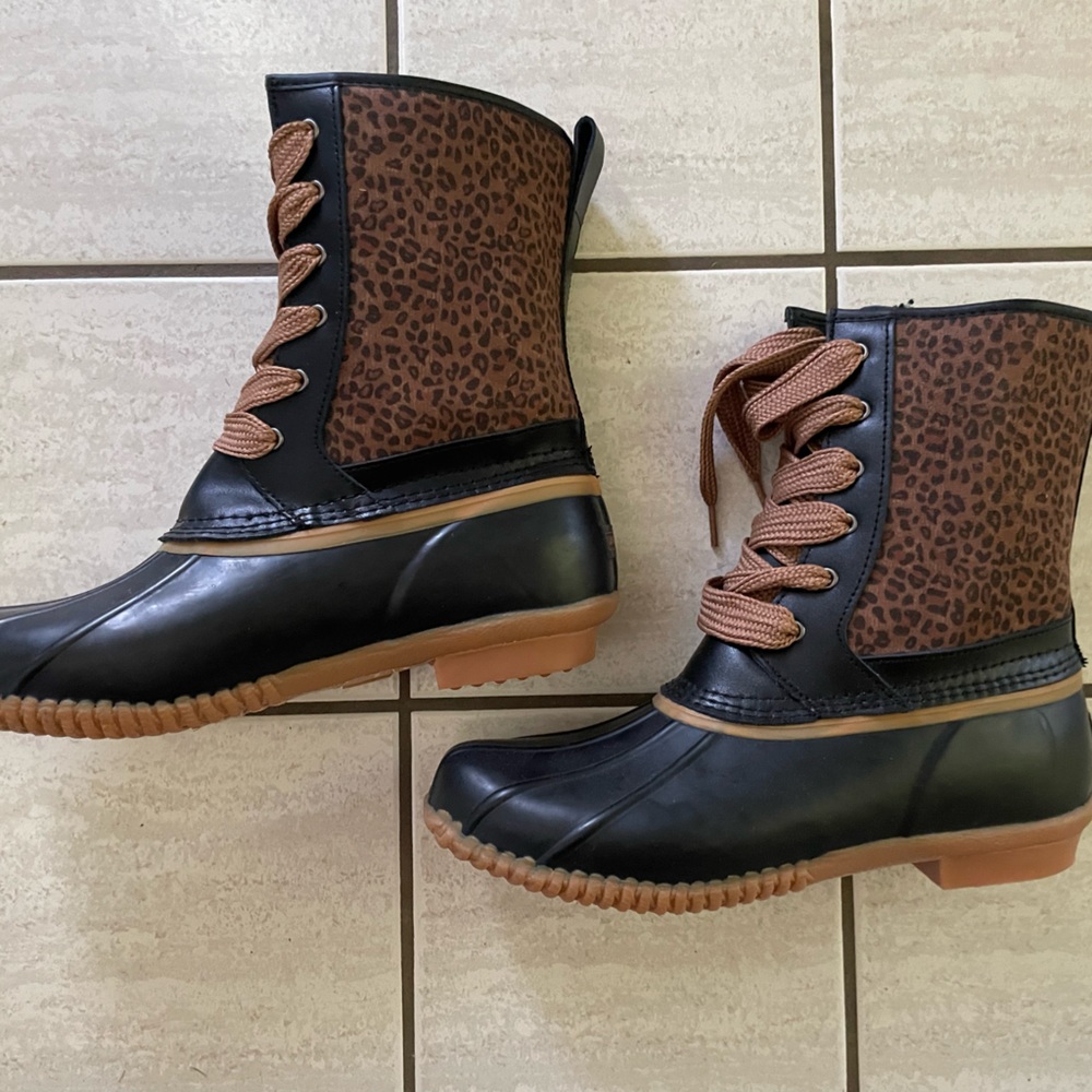 Lands End Insulated Sherpa Fleece Lined Duck Boots, brand new